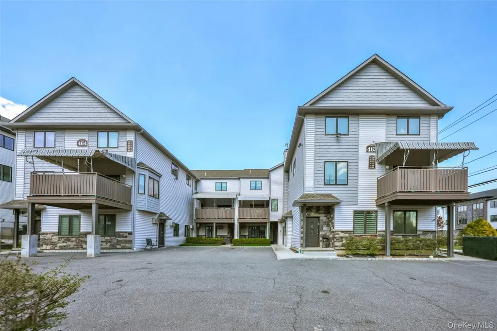 462 W Central Avenue Spring Valley NY 10977
