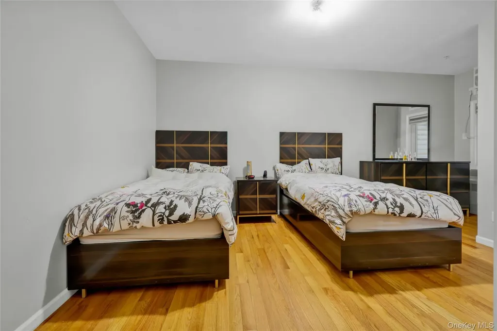 462 W Central Avenue Spring Valley NY 10977