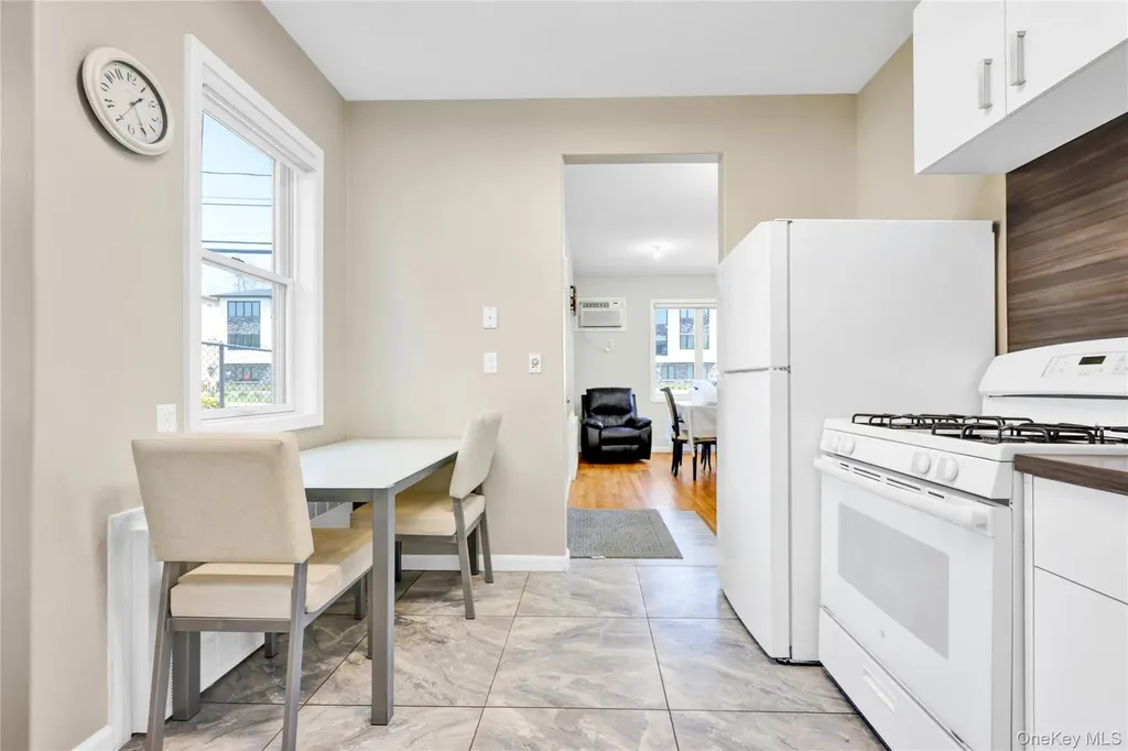 462 W Central Avenue Spring Valley NY 10977