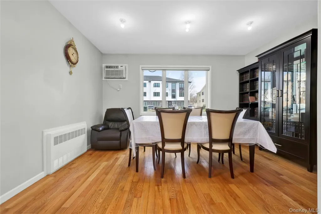 462 W Central Avenue Spring Valley NY 10977