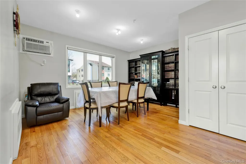 462 W Central Avenue Spring Valley NY 10977