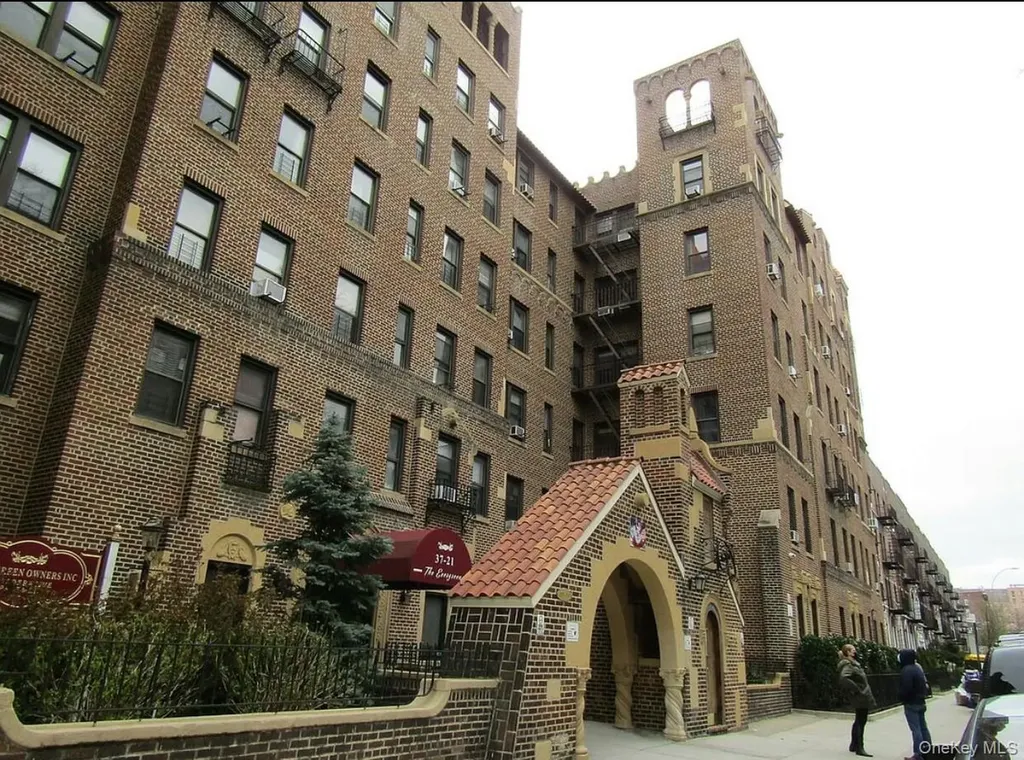 37-21 80th Street Jackson Heights NY 11372