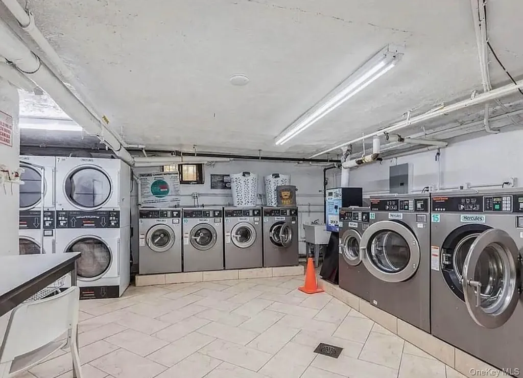 37-21 80th Street Jackson Heights NY 11372