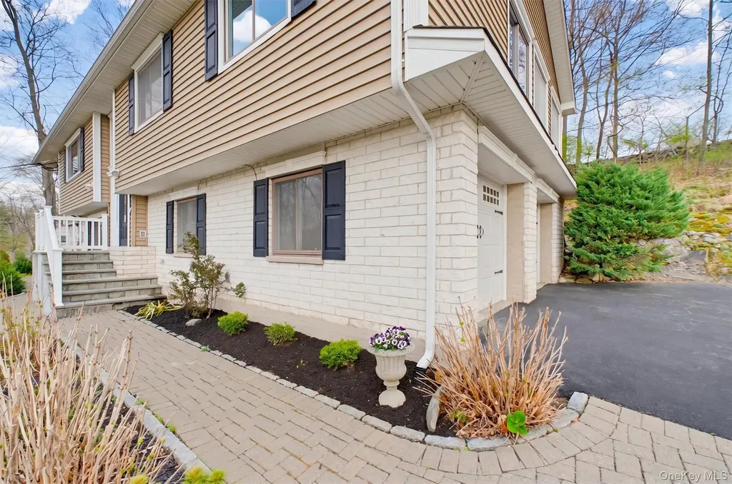 47 Stonehouse Road Somers NY 10589