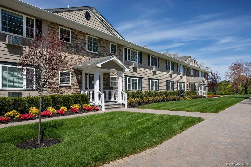 305 Robinson Avenue Patchogue NY 11772