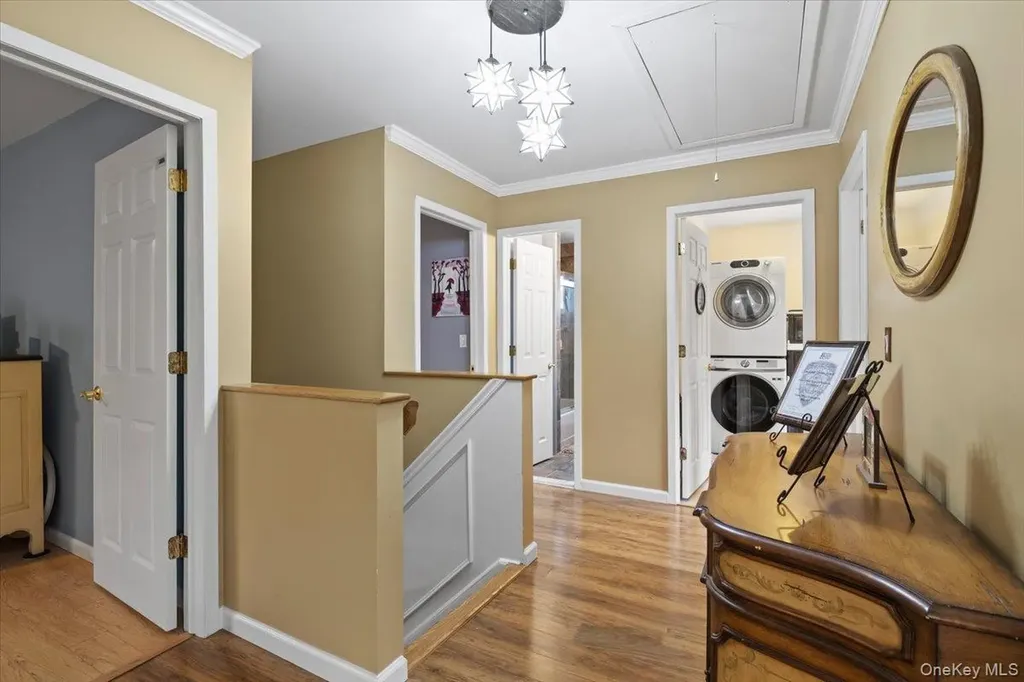 28 Cherokee Avenue West Islip NY 11795