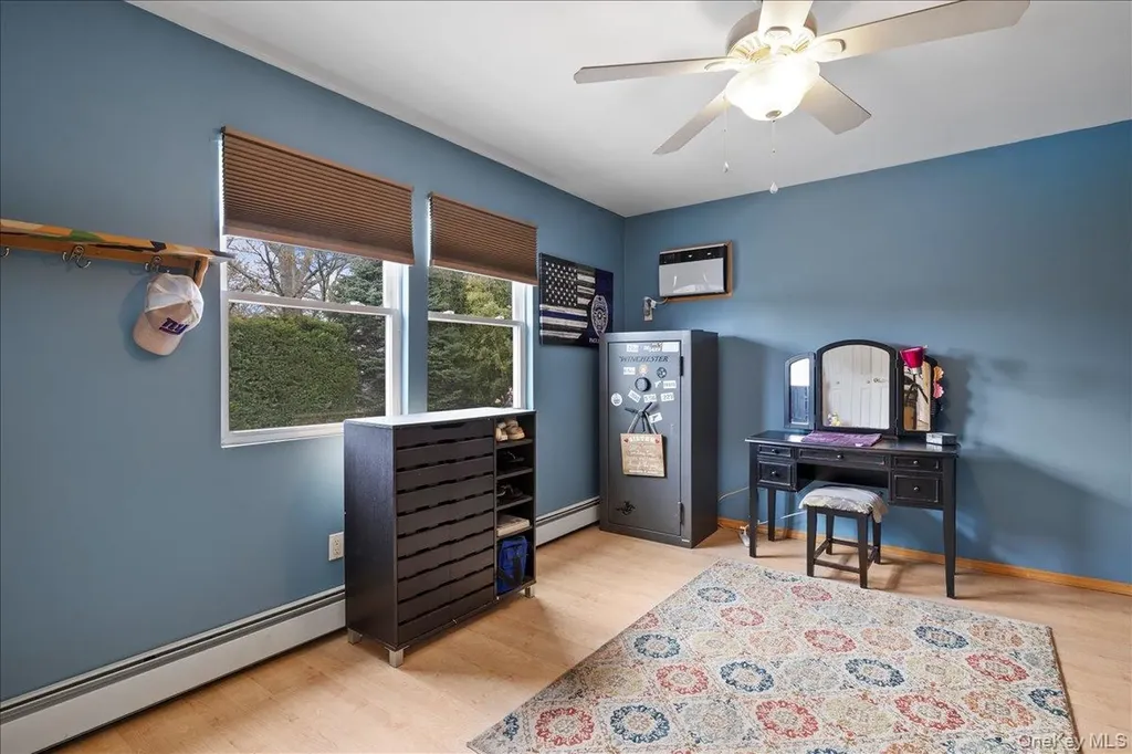 28 Cherokee Avenue West Islip NY 11795