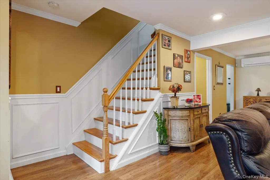 28 Cherokee Avenue West Islip NY 11795