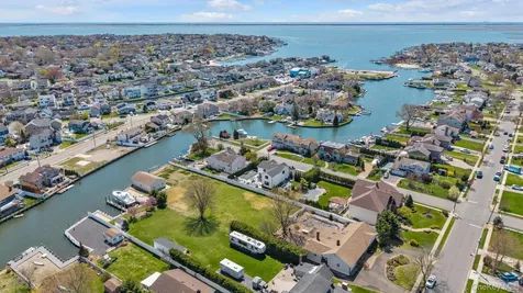 119 Ocean Avenue Massapequa NY 11758