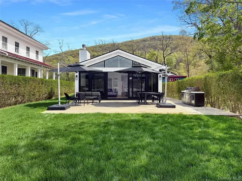 12 Hudson River Lane Garrison NY 10524