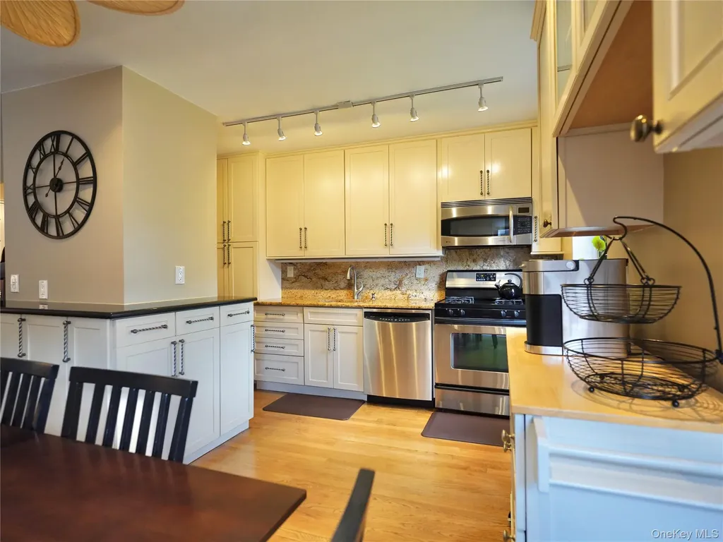 50 Brompton Road Great Neck NY 11021