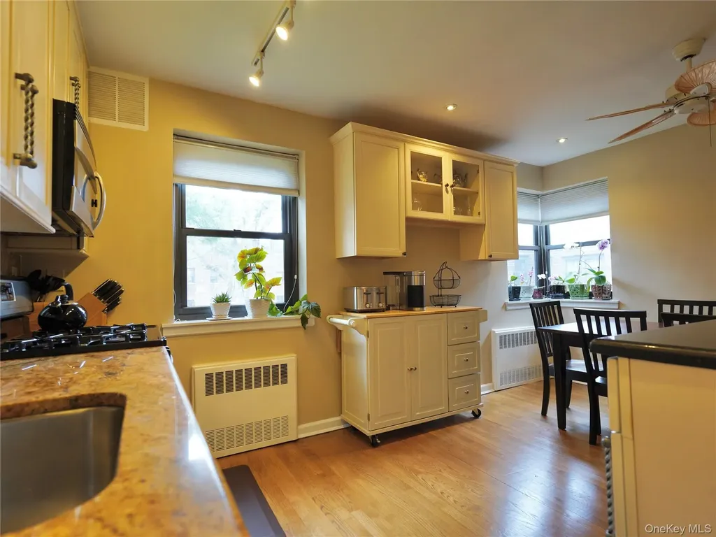 50 Brompton Road Great Neck NY 11021