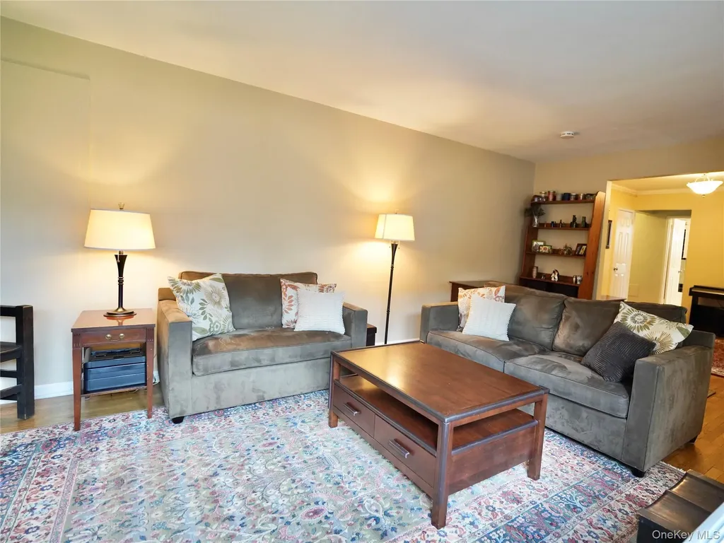 50 Brompton Road Great Neck NY 11021
