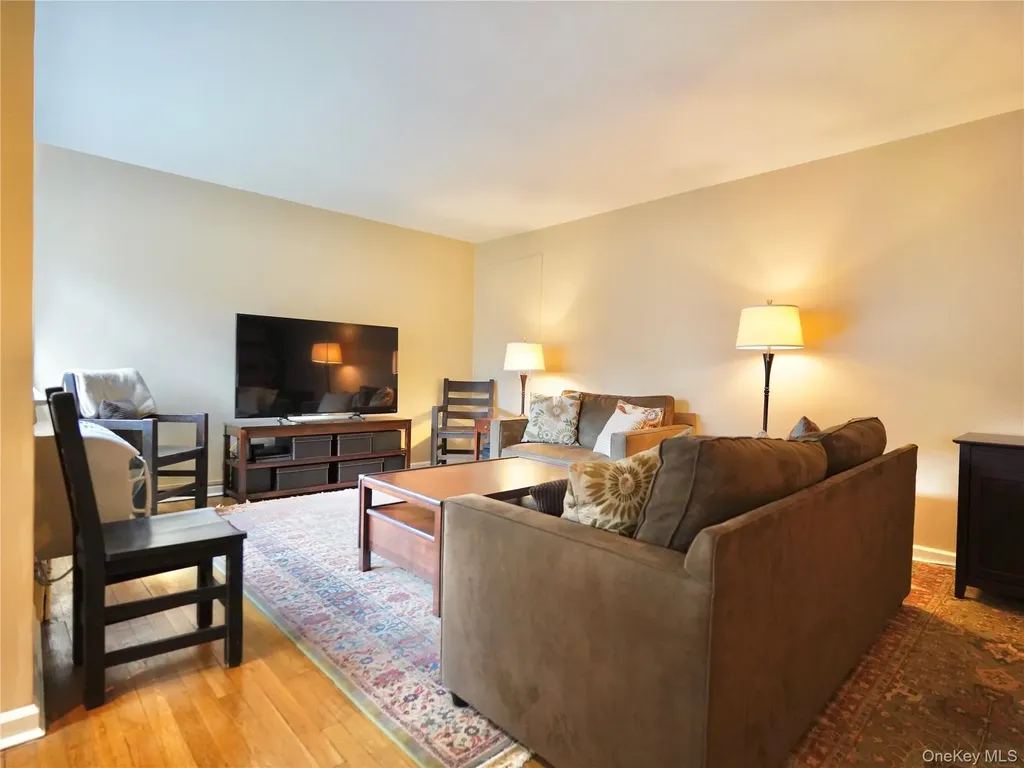 50 Brompton Road Great Neck NY 11021