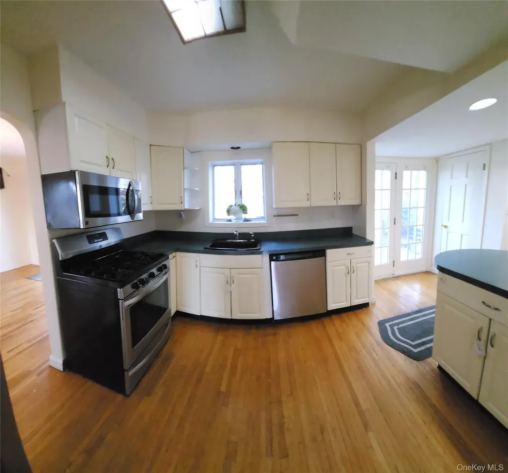 142 Morris Parkway Valley Stream NY 11580