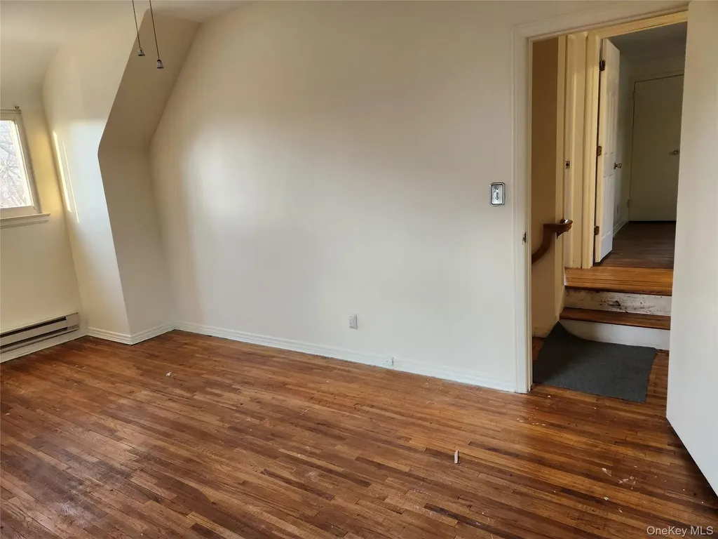 142 Morris Parkway Valley Stream NY 11580