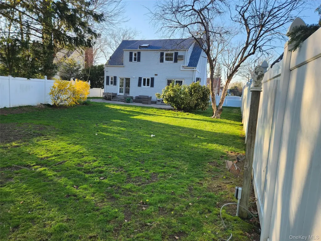 142 Morris Parkway Valley Stream NY 11580