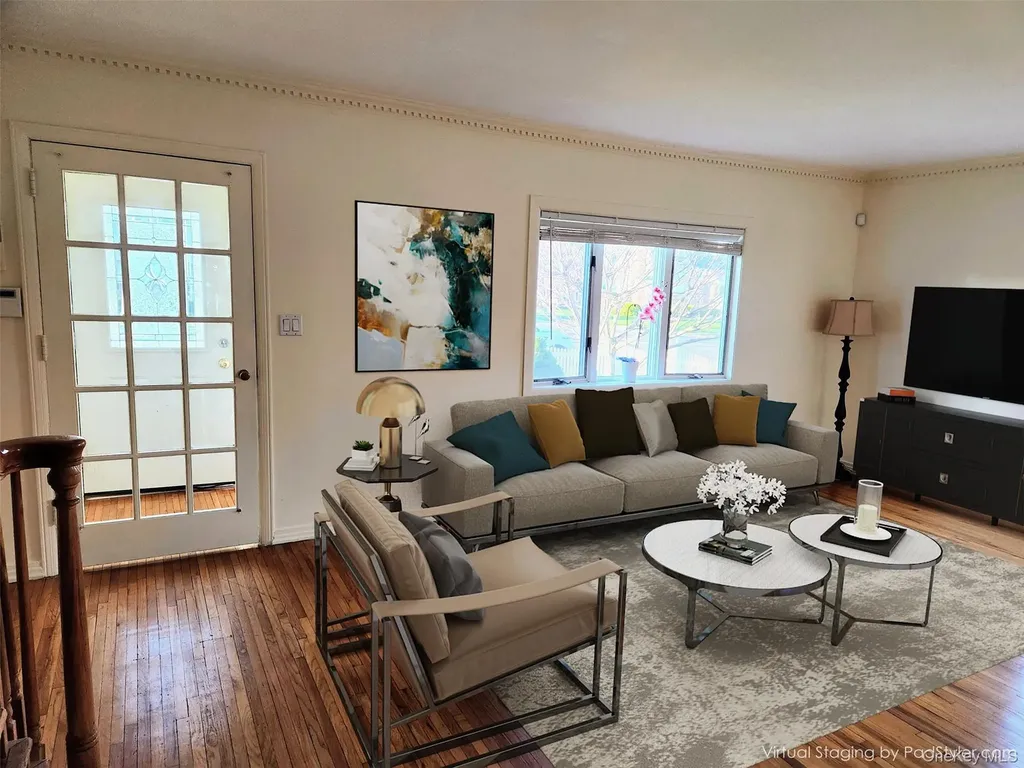 142 Morris Parkway Valley Stream NY 11580