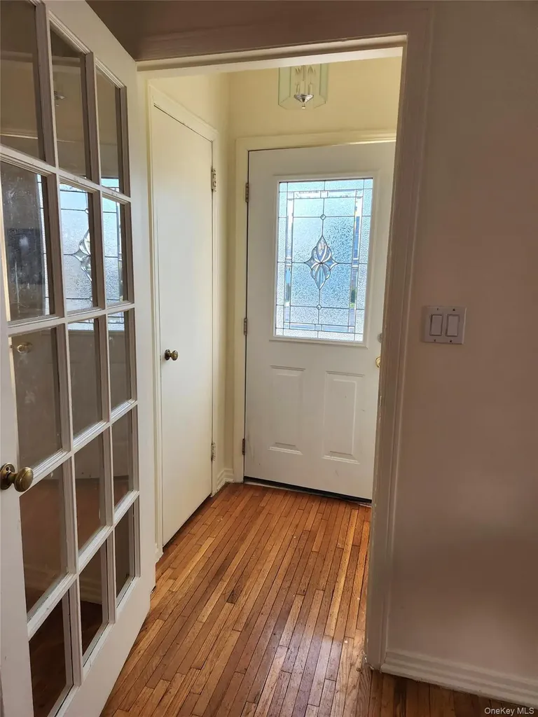 142 Morris Parkway Valley Stream NY 11580