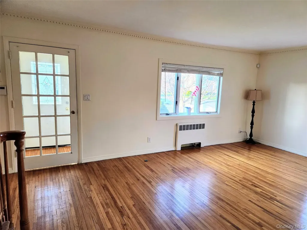 142 Morris Parkway Valley Stream NY 11580