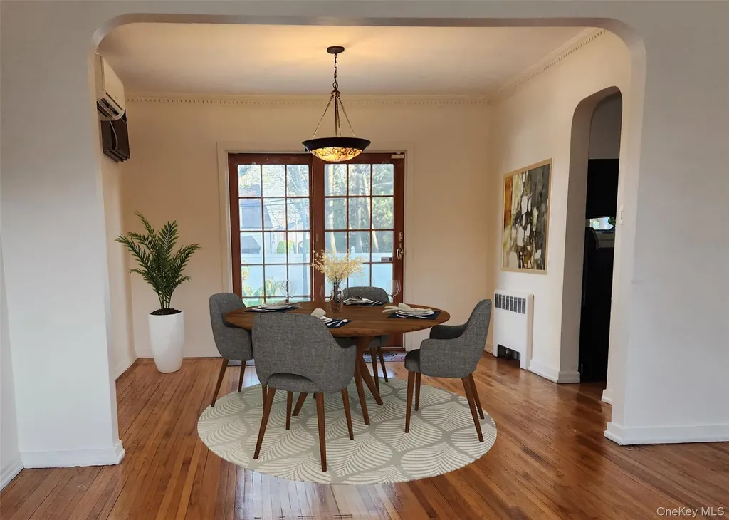 142 Morris Parkway Valley Stream NY 11580