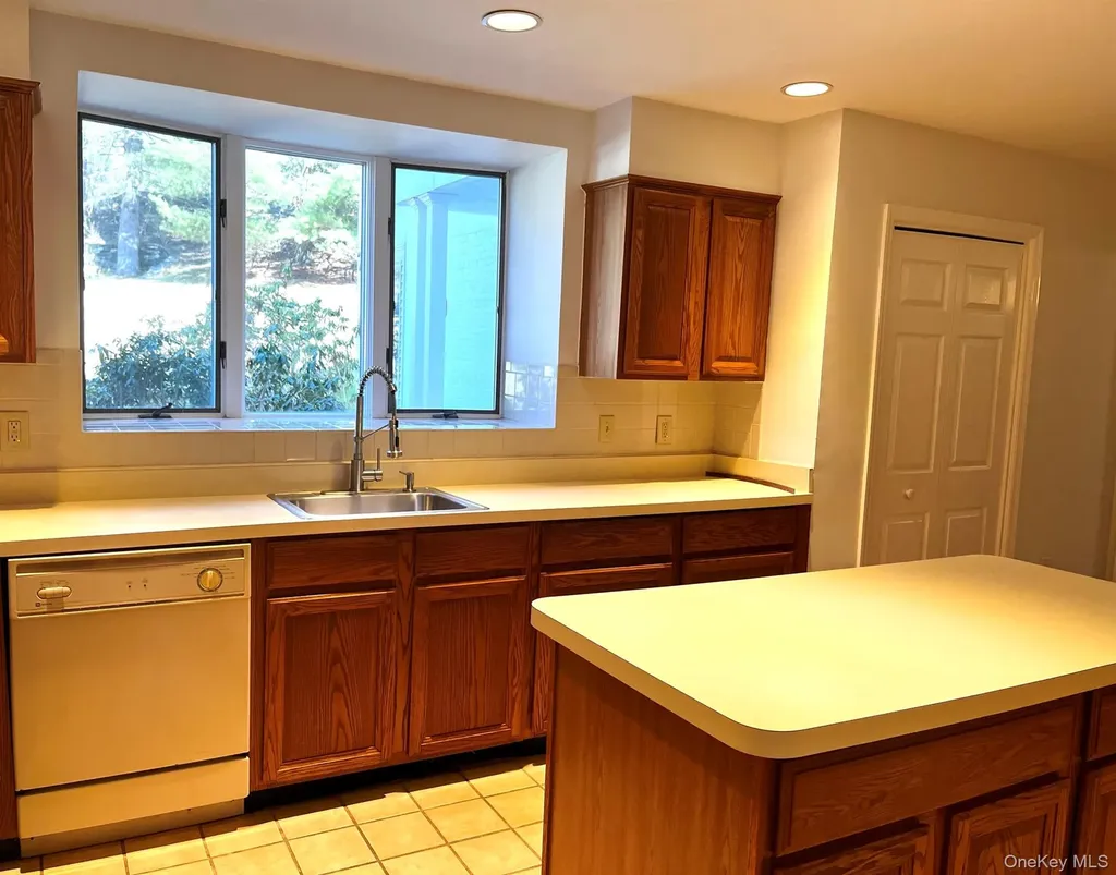 7 Carroll Boulevard Millbrook NY 12545