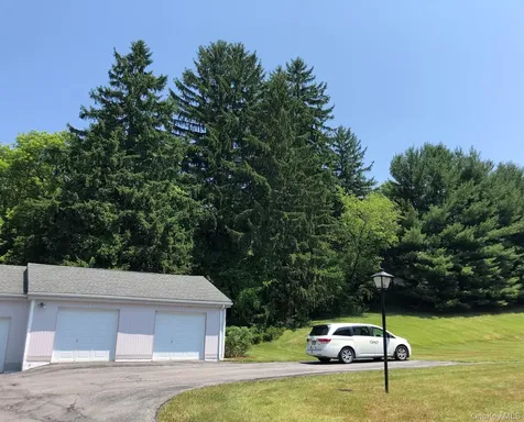7 Carroll Boulevard Millbrook NY 12545