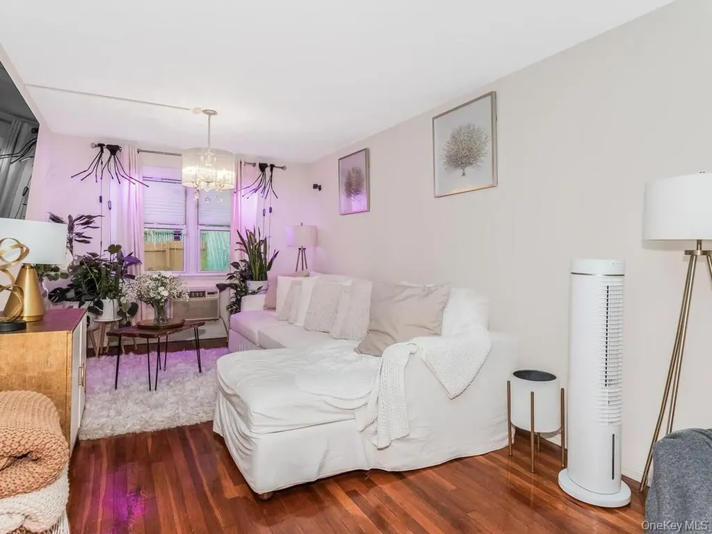 24021 68th Avenue Little Neck NY 11362