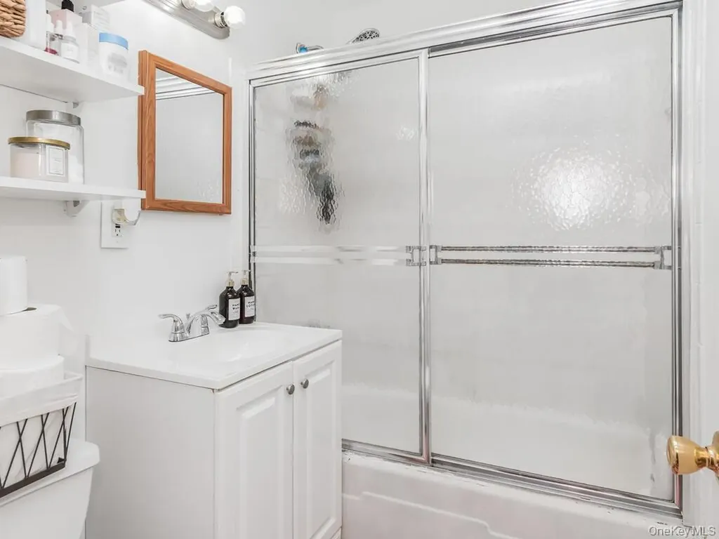 24021 68th Avenue Little Neck NY 11362