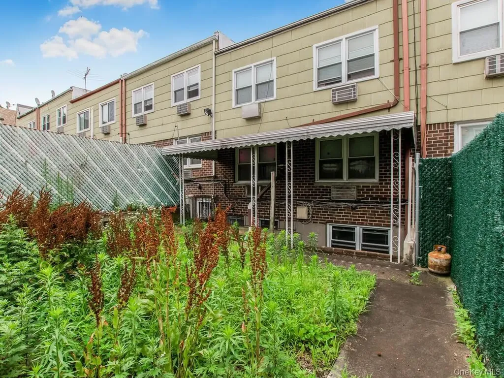 24021 68th Avenue Little Neck NY 11362