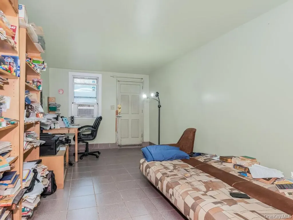 24021 68th Avenue Little Neck NY 11362