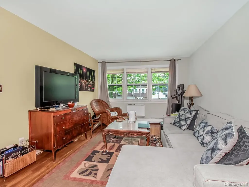 24021 68th Avenue Little Neck NY 11362