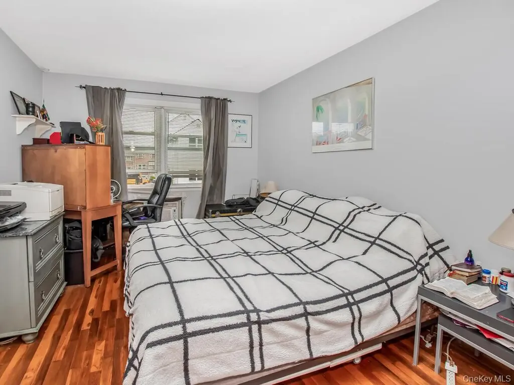 24021 68th Avenue Little Neck NY 11362