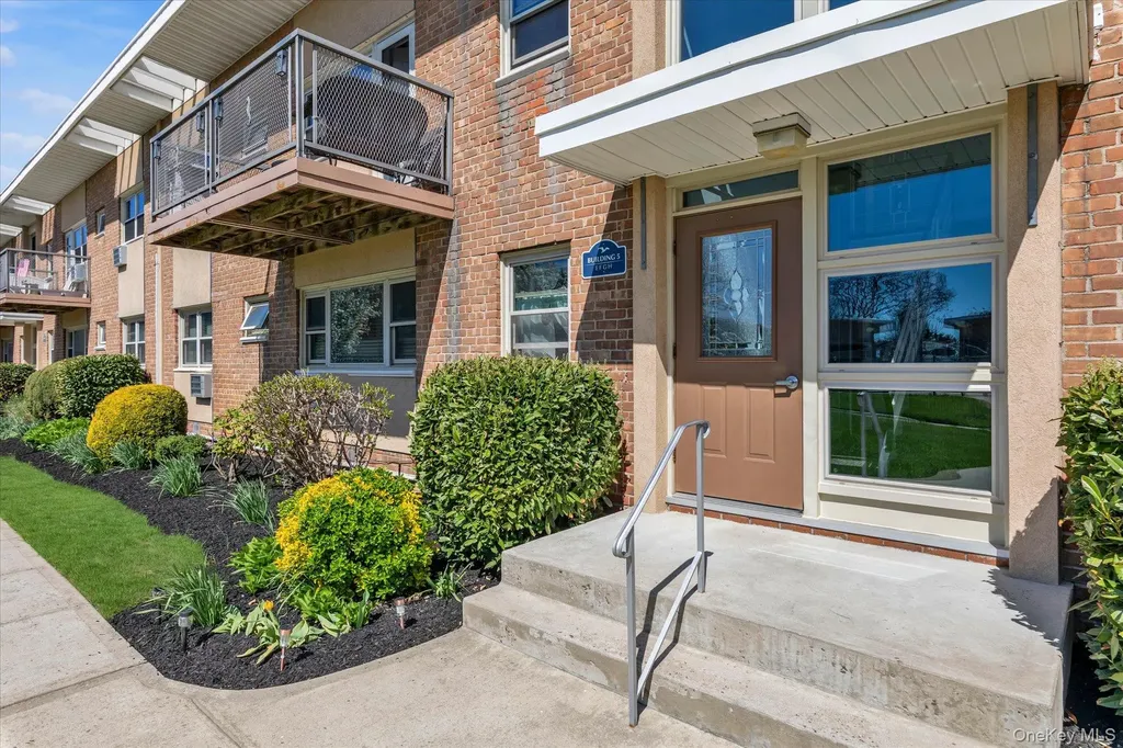 4 Rose Street Oceanside NY 11572