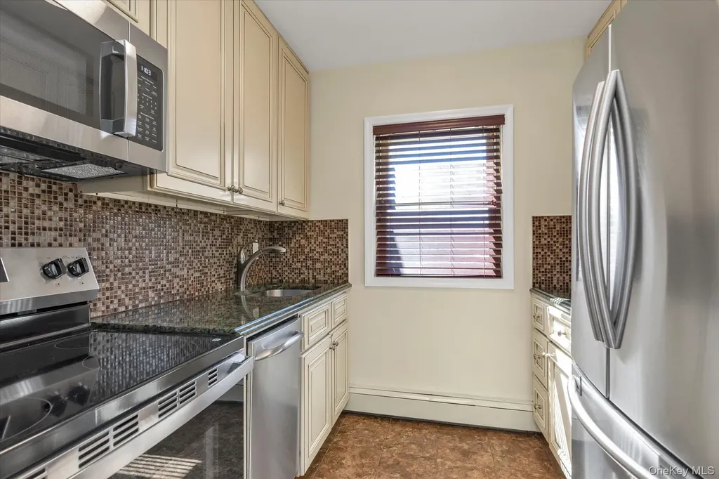 4 Rose Street Oceanside NY 11572