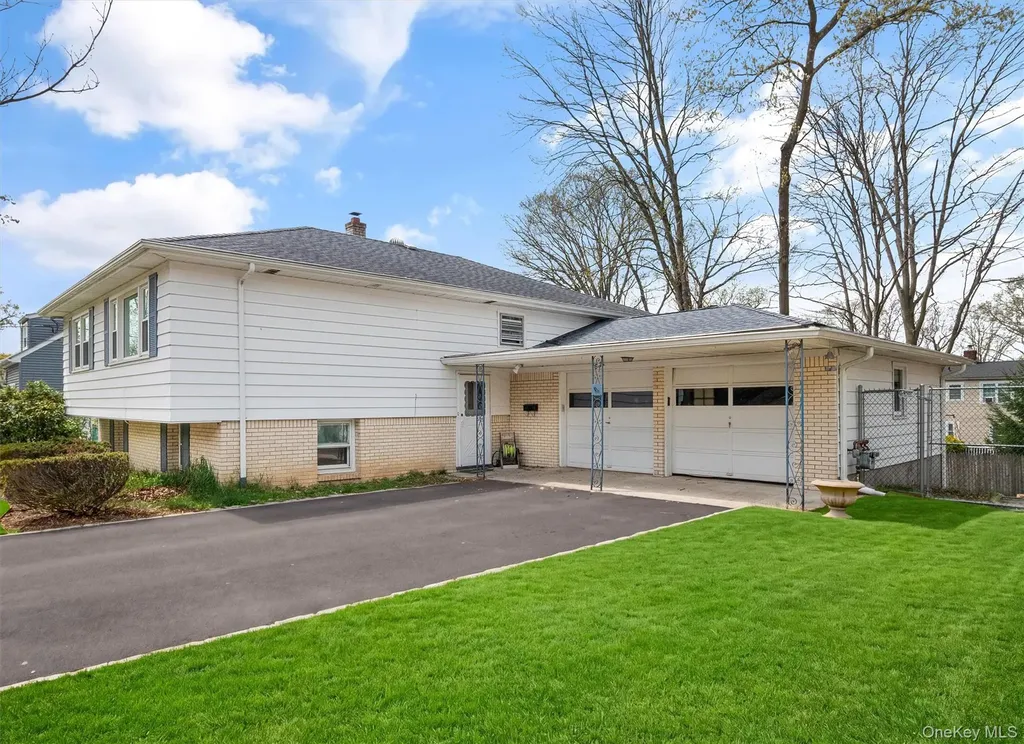 11 Willow Drive Suffern NY 10901
