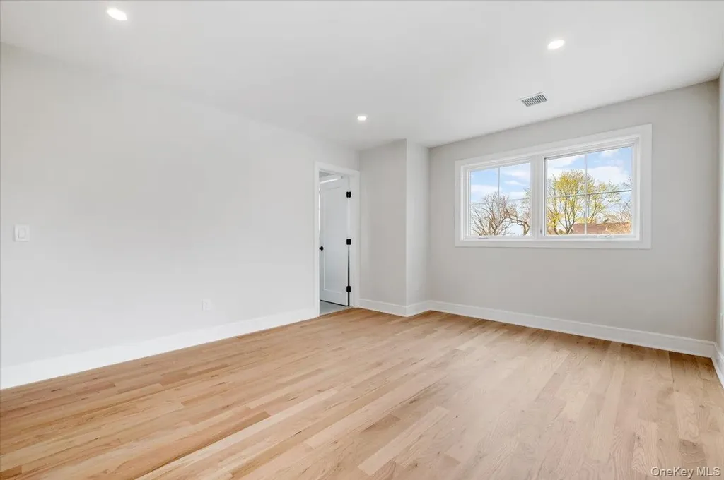 2 Winters Court Plainview NY 11803