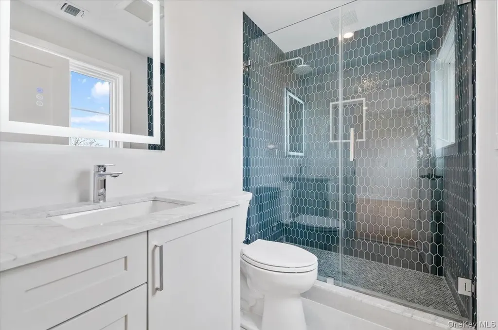 2 Winters Court Plainview NY 11803