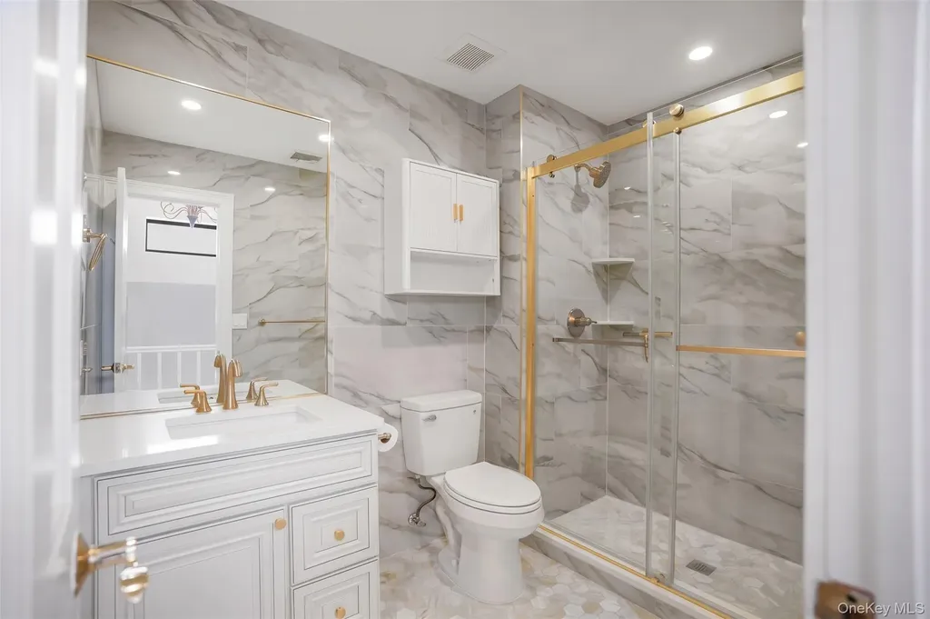 85 Rhett Court Commack NY 11725