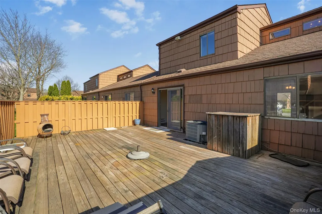 85 Rhett Court Commack NY 11725