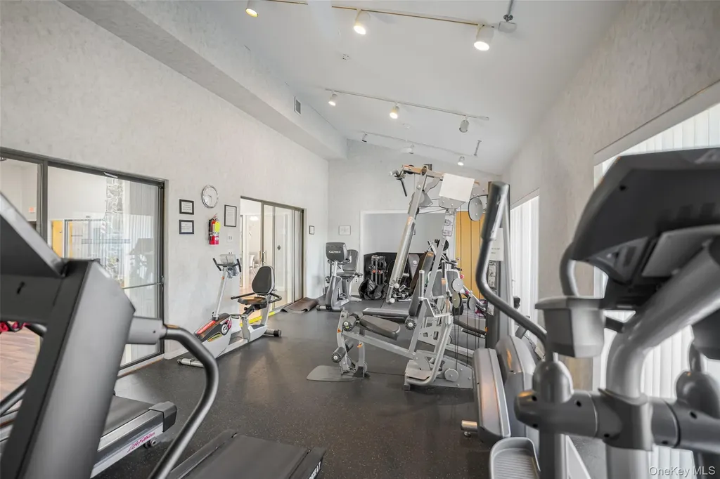 85 Rhett Court Commack NY 11725