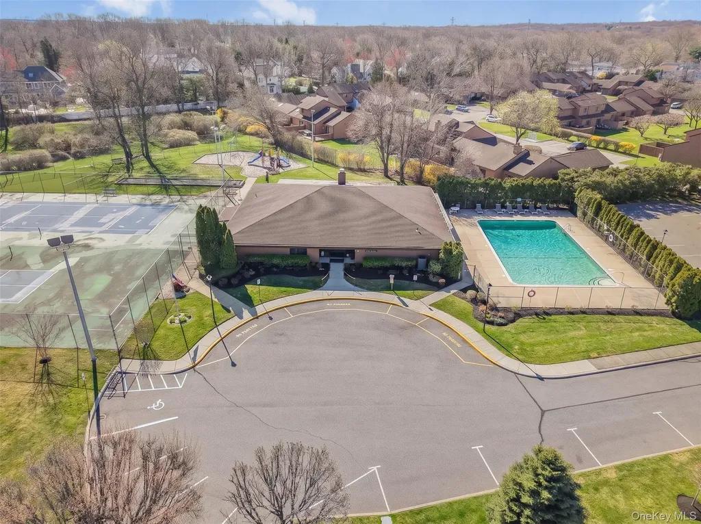 85 Rhett Court Commack NY 11725