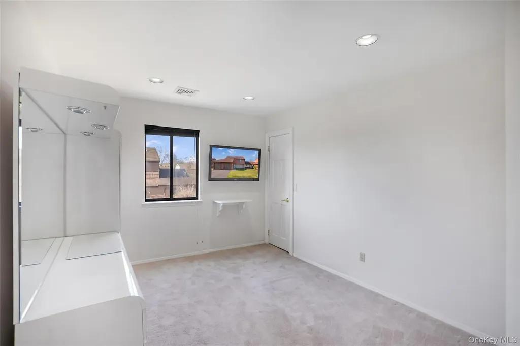 85 Rhett Court Commack NY 11725