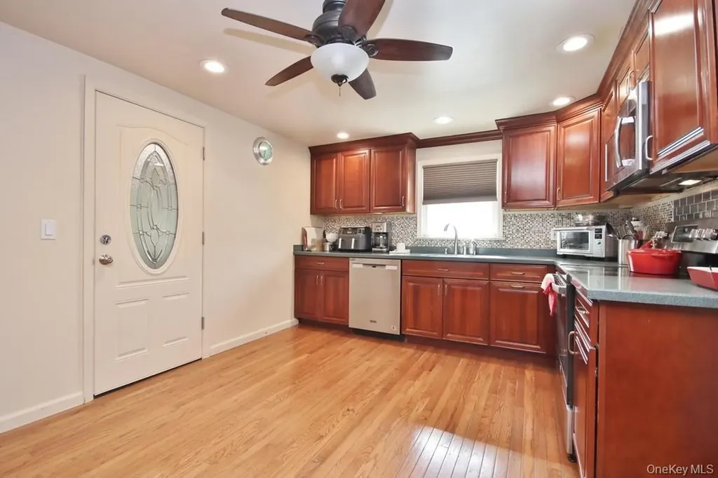 123 14th Street Verplanck NY 10596