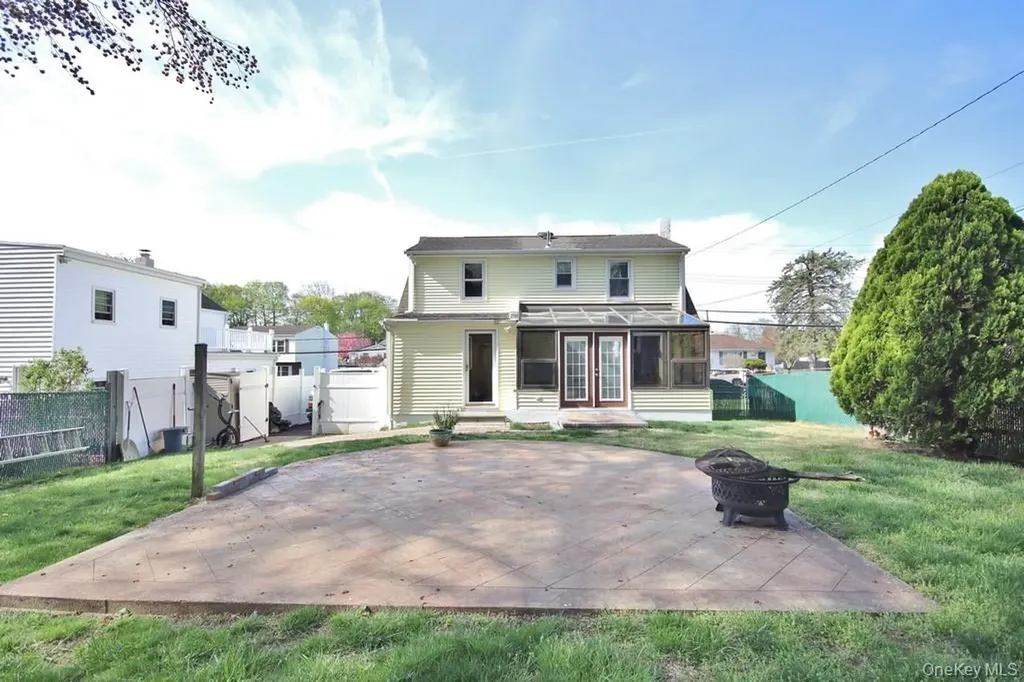 123 14th Street Verplanck NY 10596