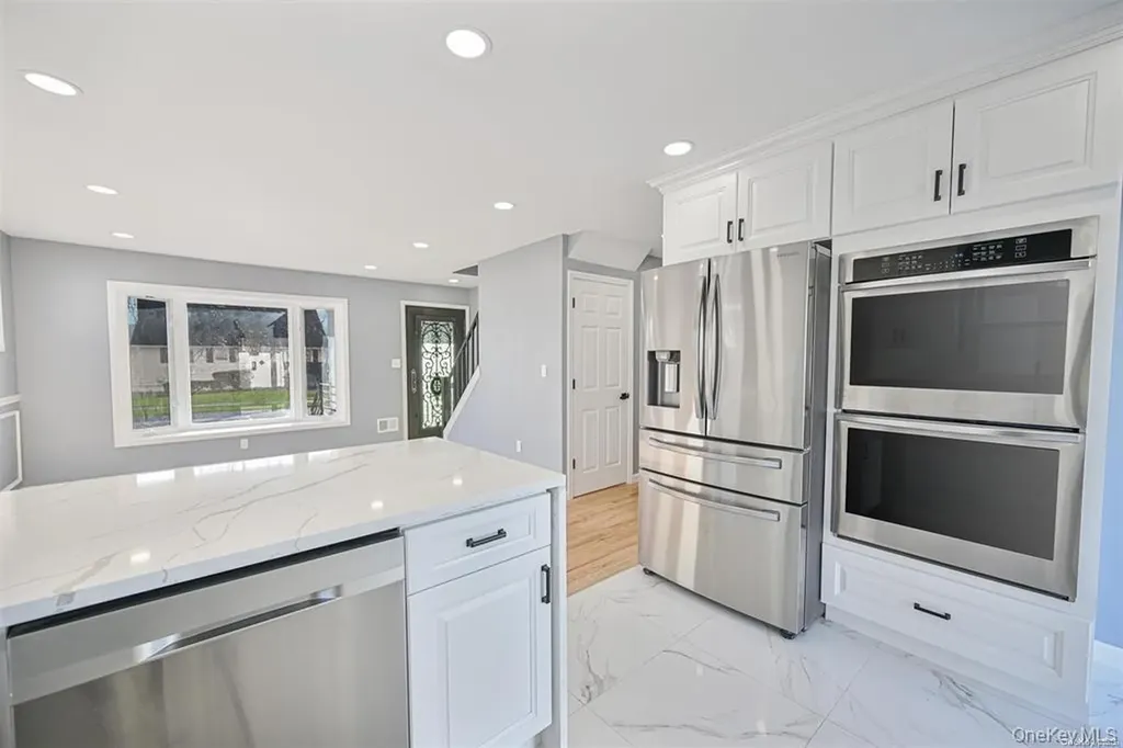 253 Meyer Avenue Valley Stream NY 11580