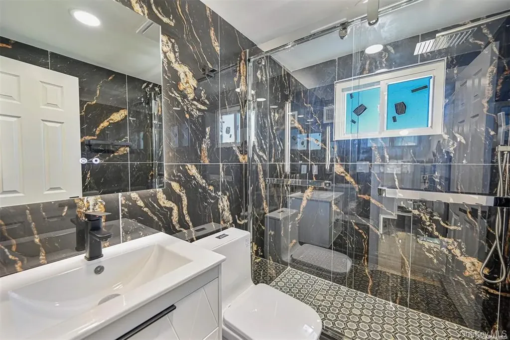 253 Meyer Avenue Valley Stream NY 11580