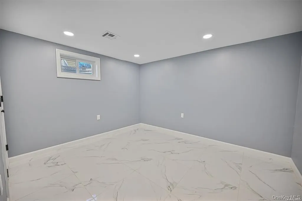 253 Meyer Avenue Valley Stream NY 11580