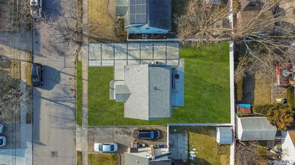 253 Meyer Avenue Valley Stream NY 11580