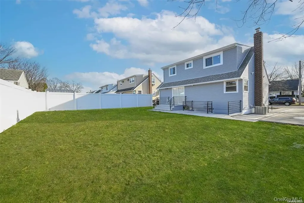 253 Meyer Avenue Valley Stream NY 11580
